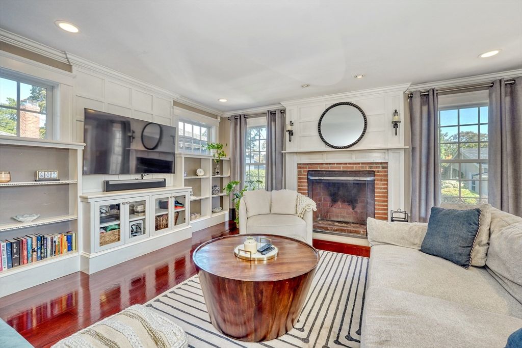 Fireplace, Interior, Living room, Recessed Lighting, Wood Texture Flooring