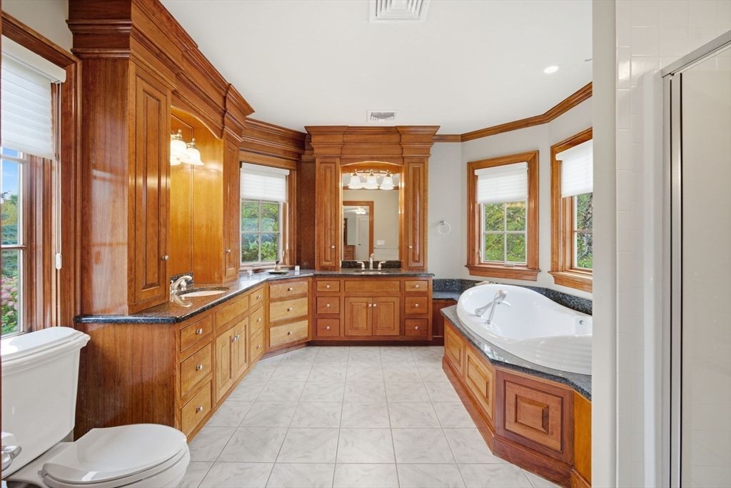 Bathroom, Interior, Marble, Recessed Lighting