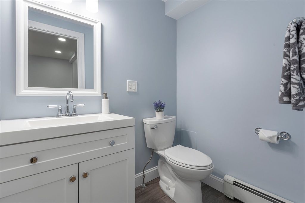 Bathroom, Interior, Recessed Lighting, Wood Texture Flooring