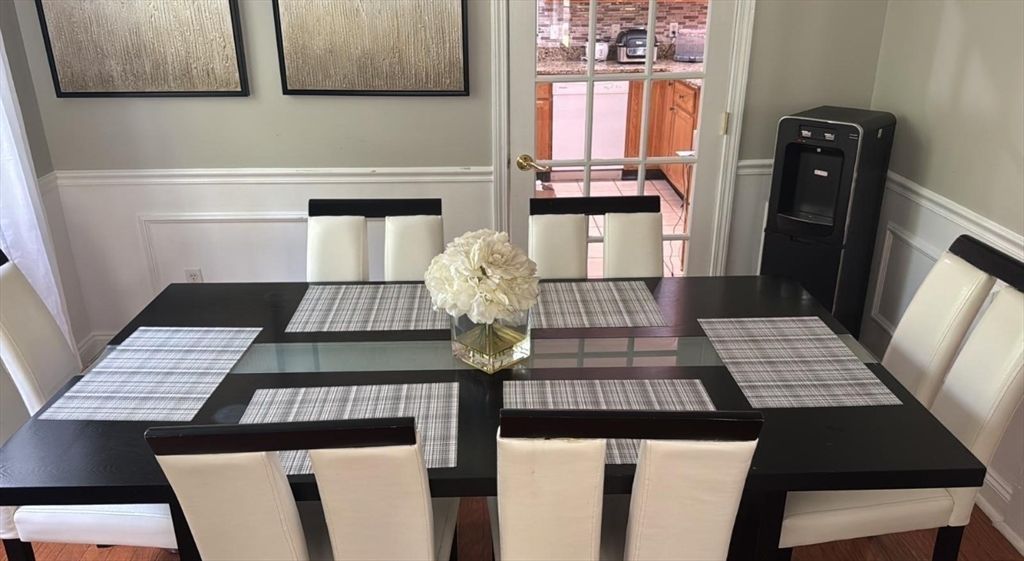 Dining room, Interior, Wood Texture Flooring