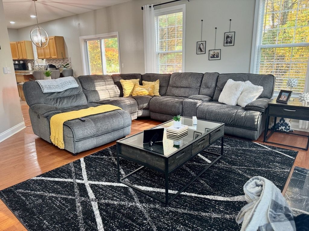 Interior, Kitchen, Living room, Pendant Lights, Recessed Lighting, Wood Texture Flooring