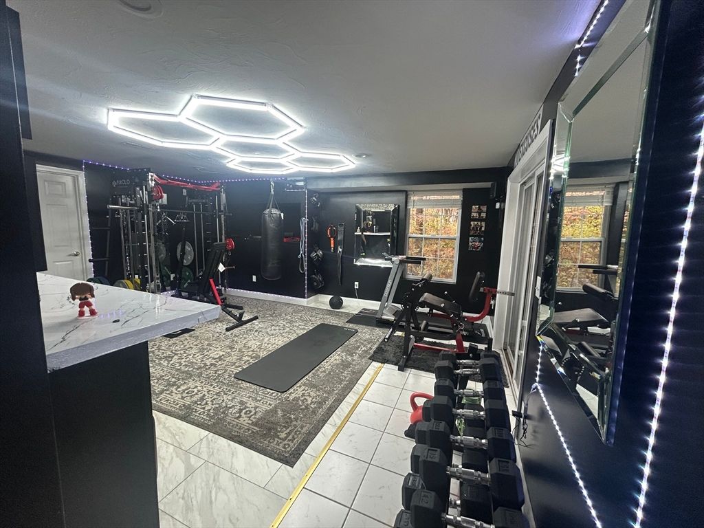 Fitness Equipment, Interior, Recessed Lighting