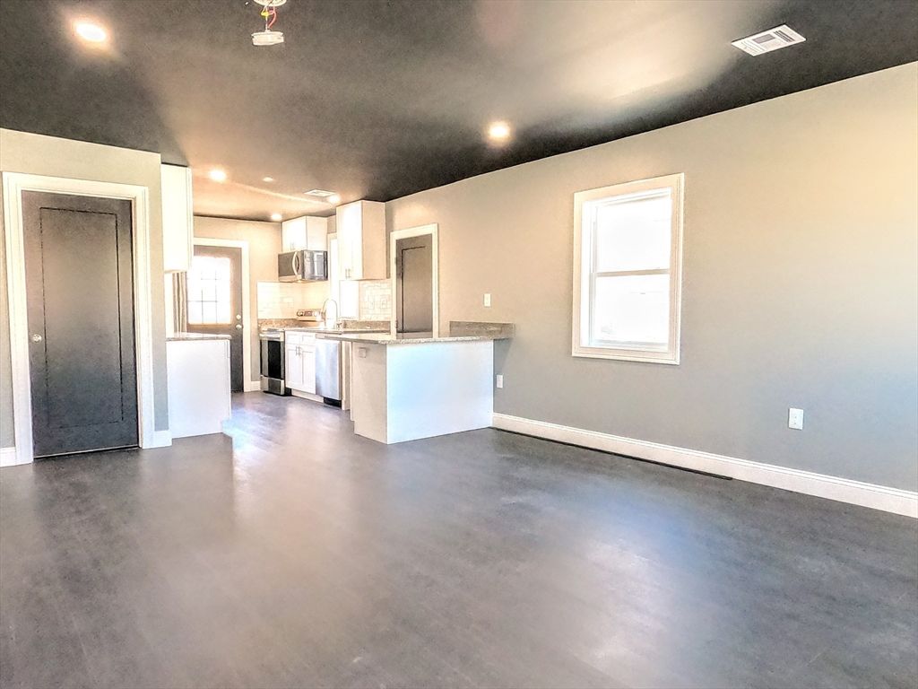 Empty room, Interior, Kitchen, Recessed Lighting