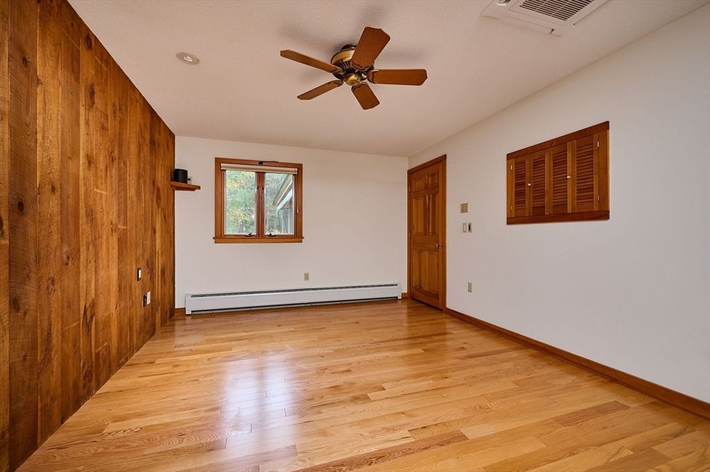 Empty room, Interior, Wood Texture Flooring, Wooden Walls