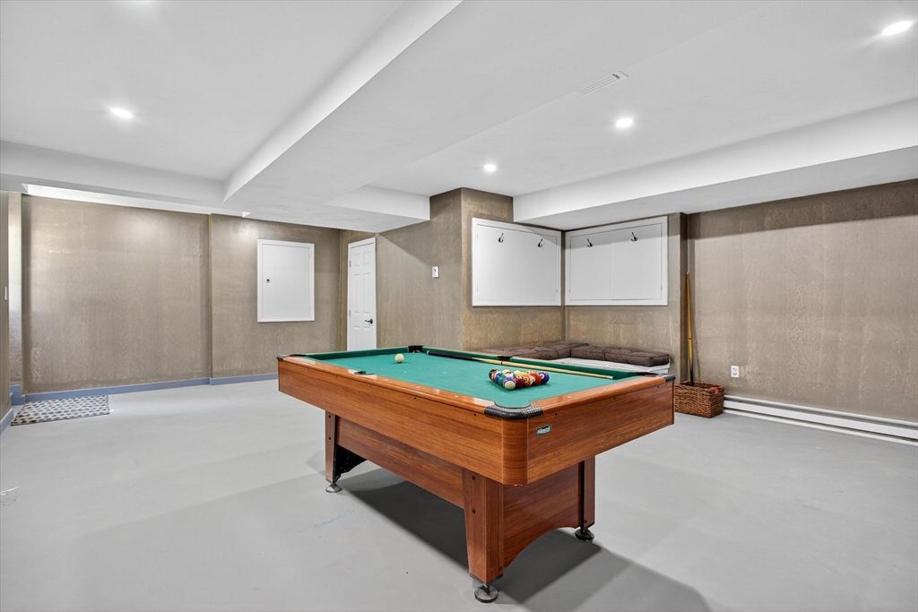 Billiard Table, Game Room, Interior, Recessed Lighting