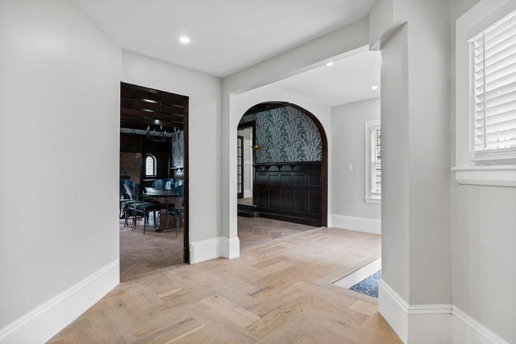 Dining room, Interior, Recessed Lighting, Wood Texture Flooring