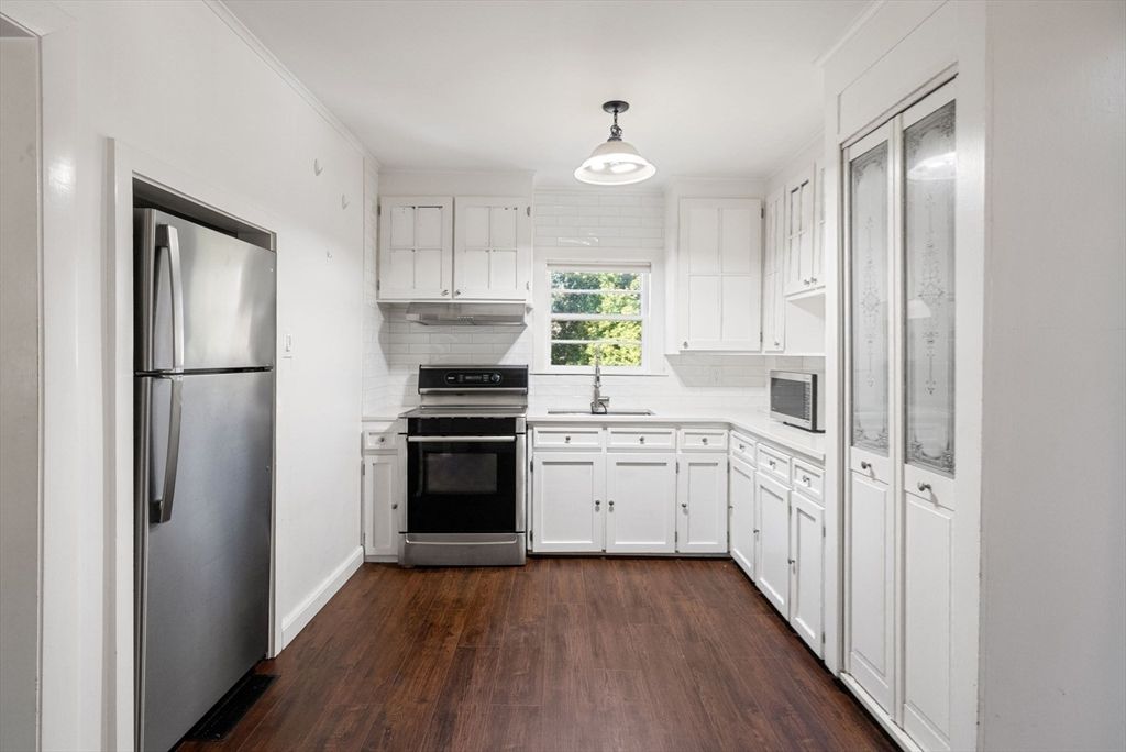 Interior, Kitchen, Pendant Lights, Stainless Steel Appliances, Wood Texture Flooring