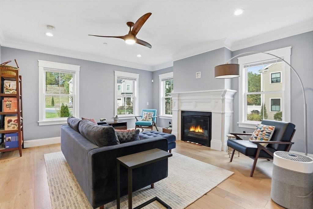 Fireplace, Interior, Living room, Pendant Lights, Recessed Lighting, Wood Texture Flooring