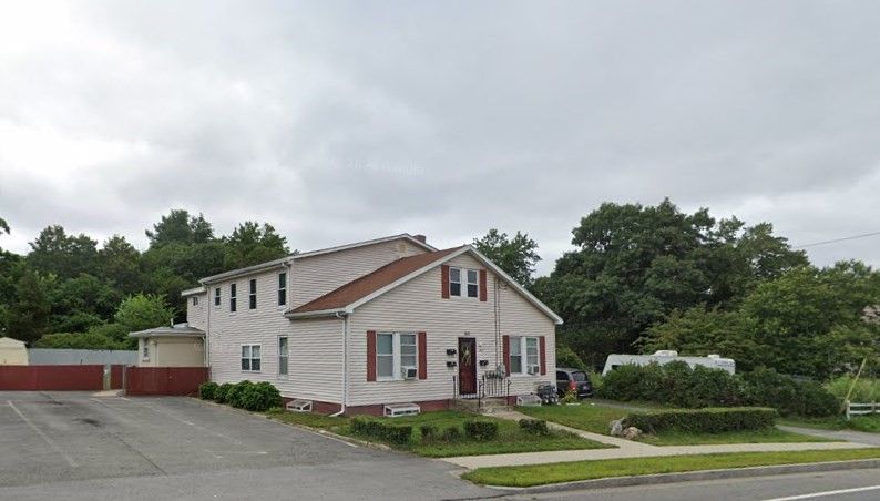 Exterior, Facade, Farmhouse