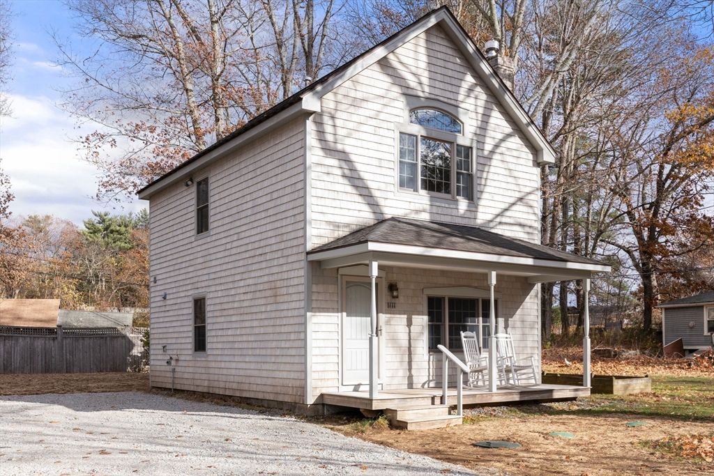 Exterior, Facade, None