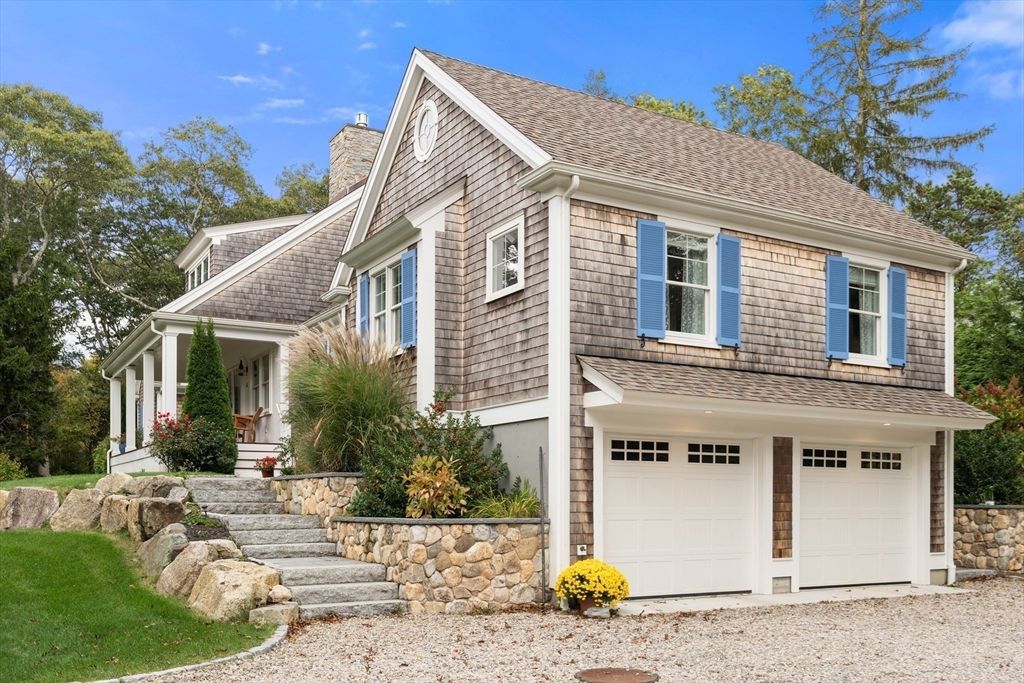 Attached, Exterior, Facade, Cape Cod