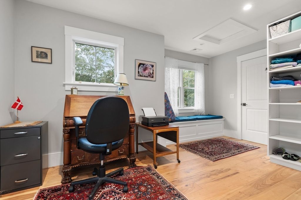 Home Office, Interior, Recessed Lighting, Wood Texture Flooring