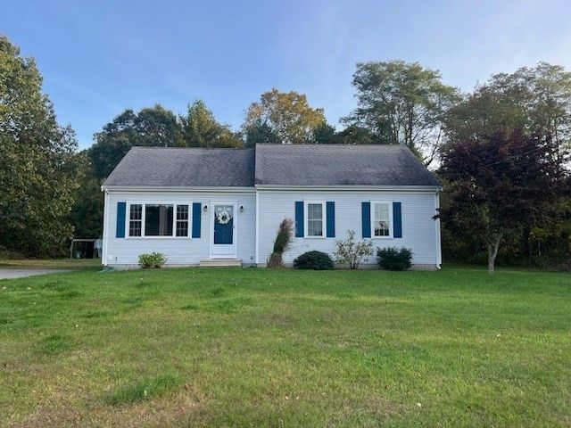 Backyard, Exterior, Facade, Cape Cod