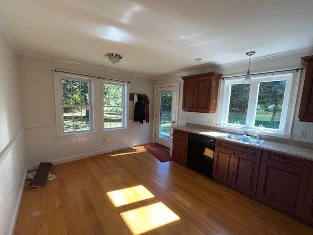Interior, Kitchen, Pendant Lights, Wood Texture Flooring