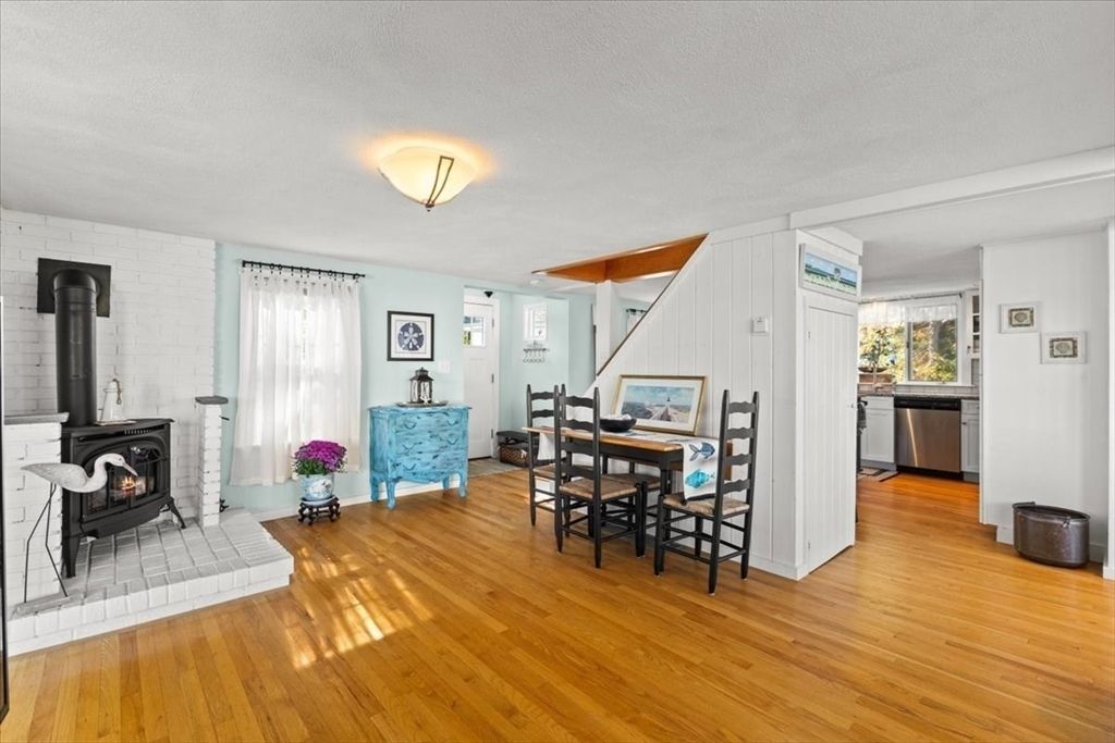 Dining room, Fireplace, Interior, Wood Texture Flooring