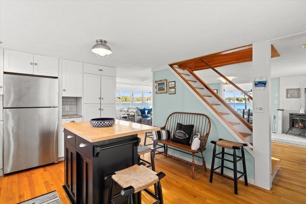Fireplace, Interior, Kitchen, Water, Wood Texture Flooring