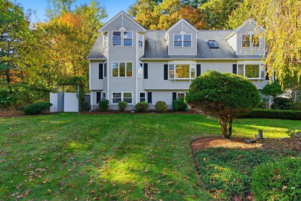 Backyard, Exterior, Facade, Queen Anne Victorian
