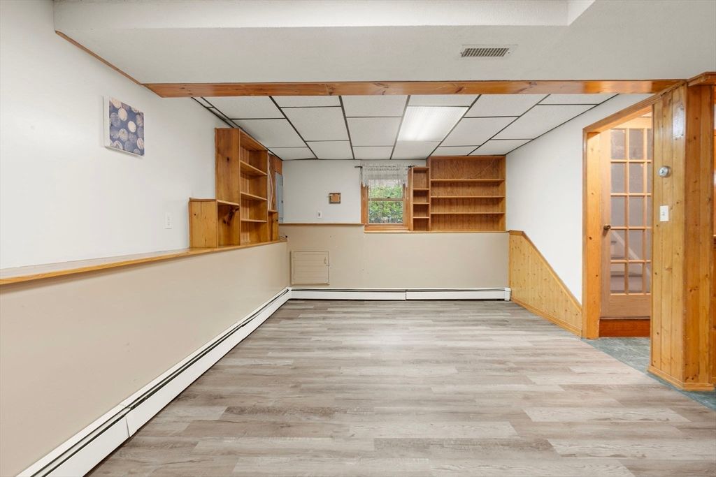 Empty room, Interior, Wooden Beams, Wood Texture Flooring