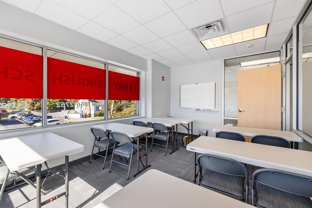 Dining room, Interior