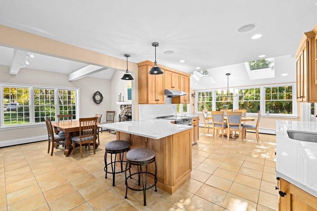 Dining room, Interior, Kitchen, Pendant Lights, Recessed Lighting