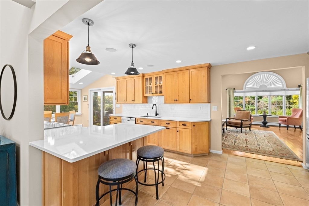 Interior, Kitchen, Living room, Pendant Lights, Recessed Lighting