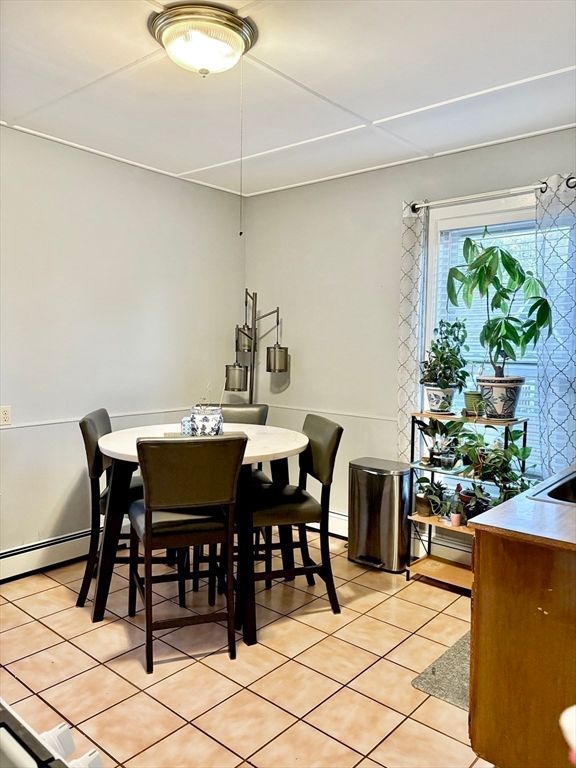 Dining room, Interior