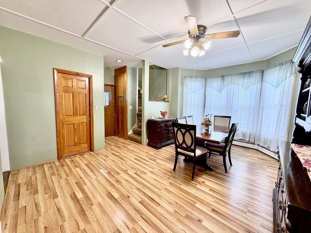 Dining room, Interior, Recessed Lighting, Wood Texture Flooring