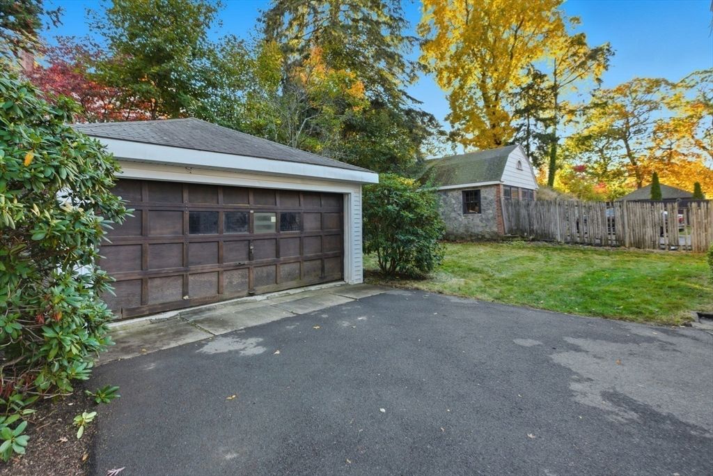 Backyard, Detached Garage, Exterior