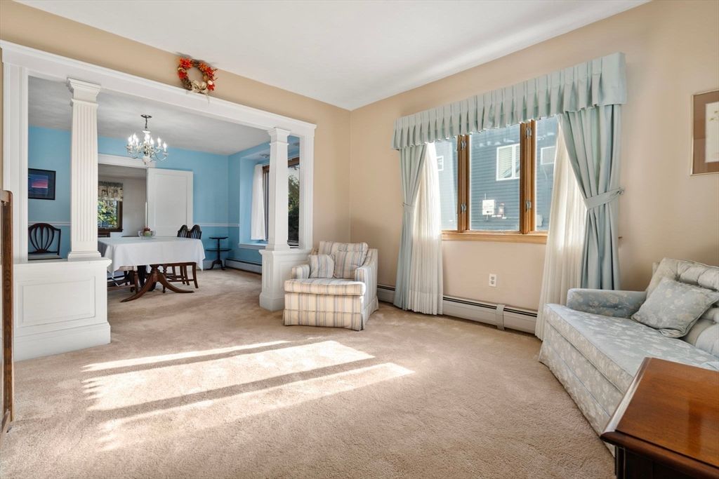Chandelier, Dining room, Interior