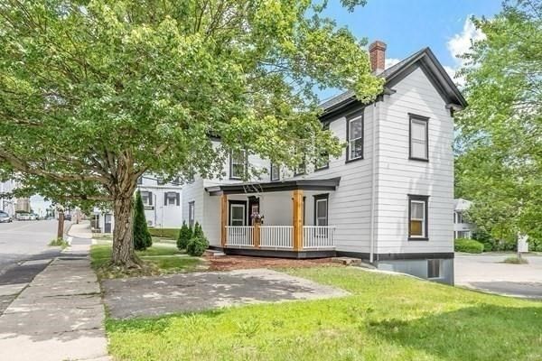 Backyard, Exterior, Facade, Farmhouse