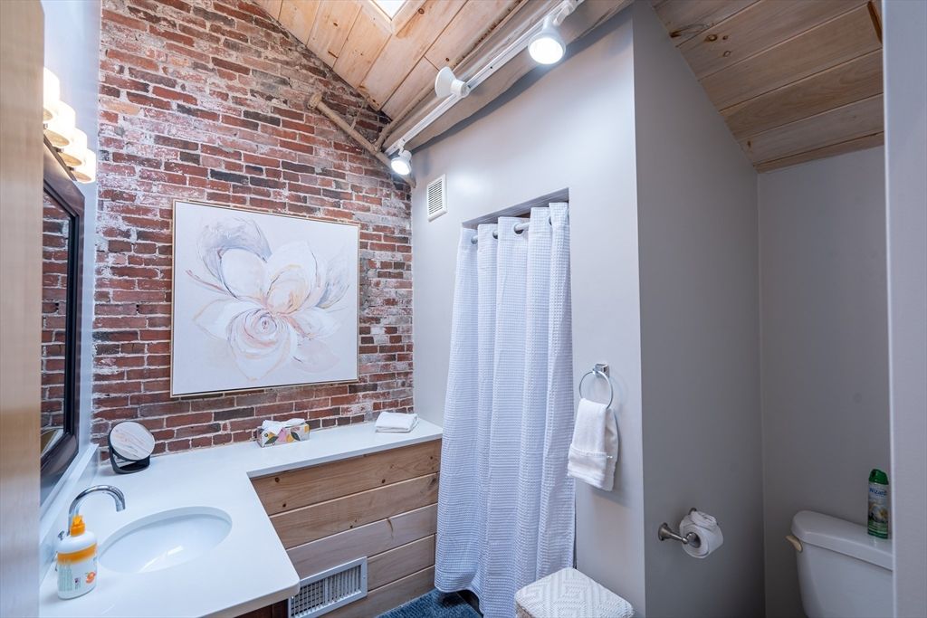 Bathroom, Interior, Stone Walls