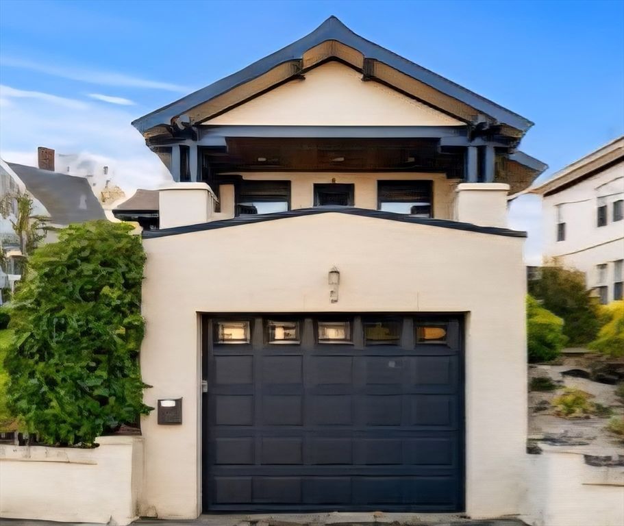 Attached, Exterior, Facade, Modern