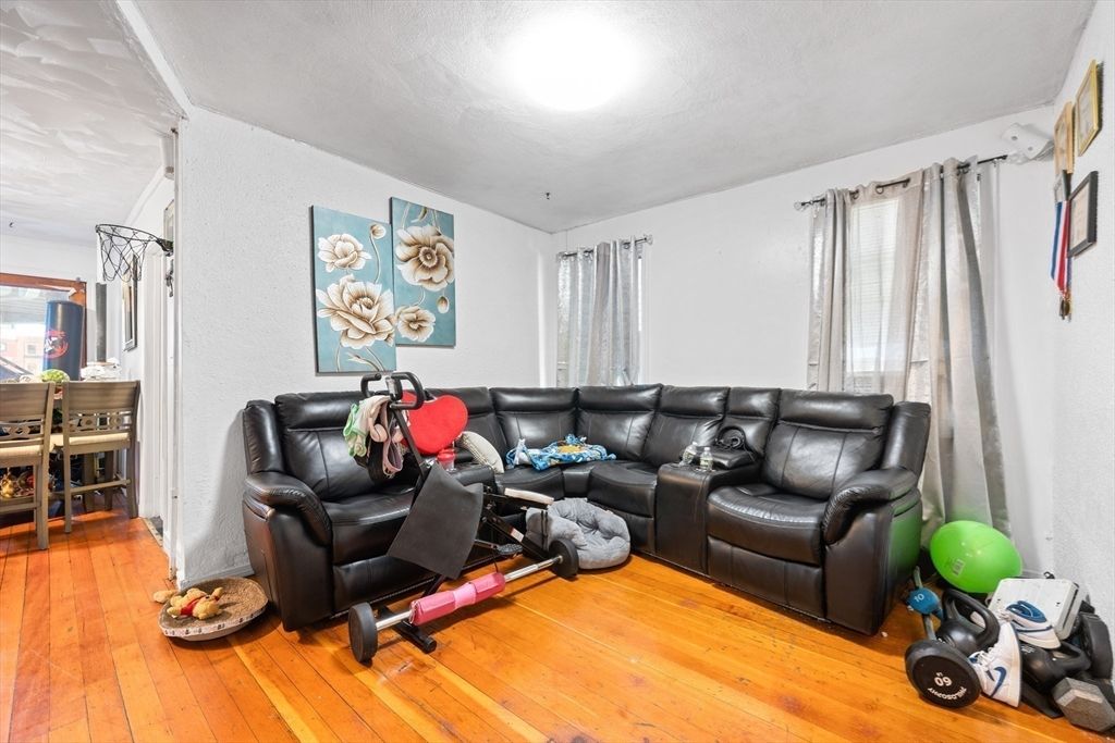 Home Theatre Room, Fitness Equipment, Interior, Living room, Wood Texture Flooring