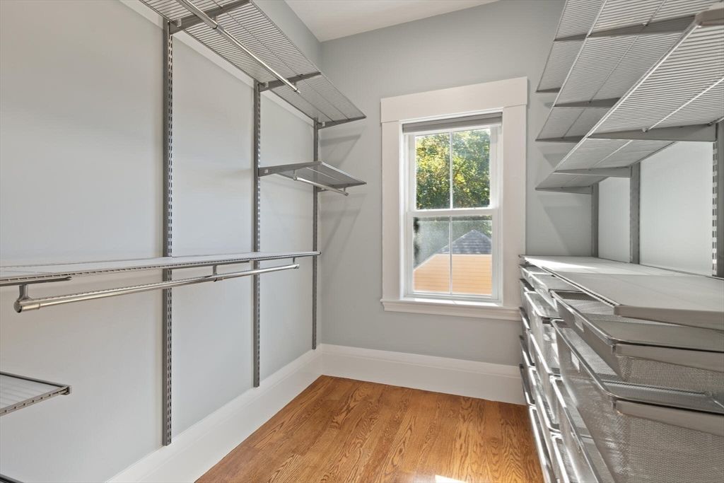 Interior, Walk-in Closets, Wood Texture Flooring