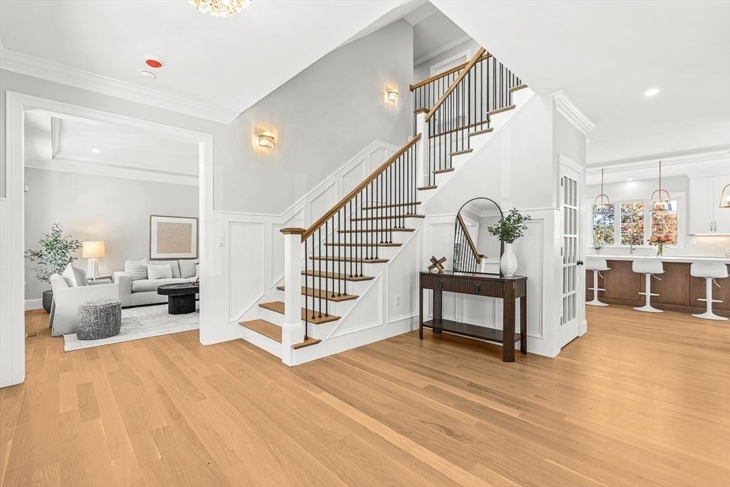 Interior, Pendant Lights, Recessed Lighting, Wood Texture Flooring