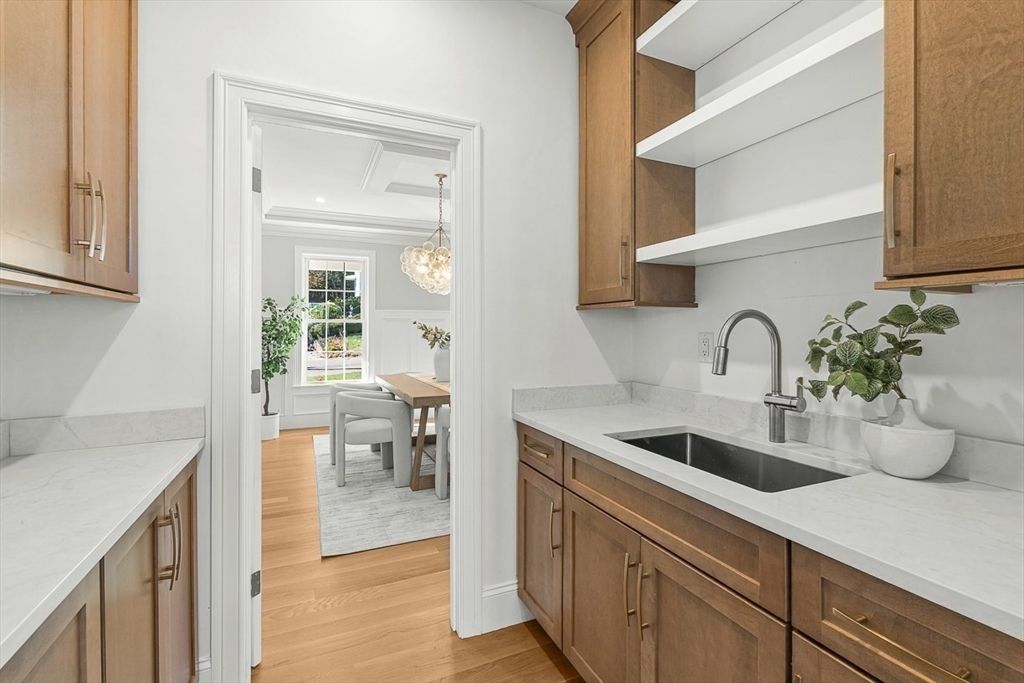 Chandelier, Dining room, Interior, Kitchen, Recessed Lighting, Wood Texture Flooring