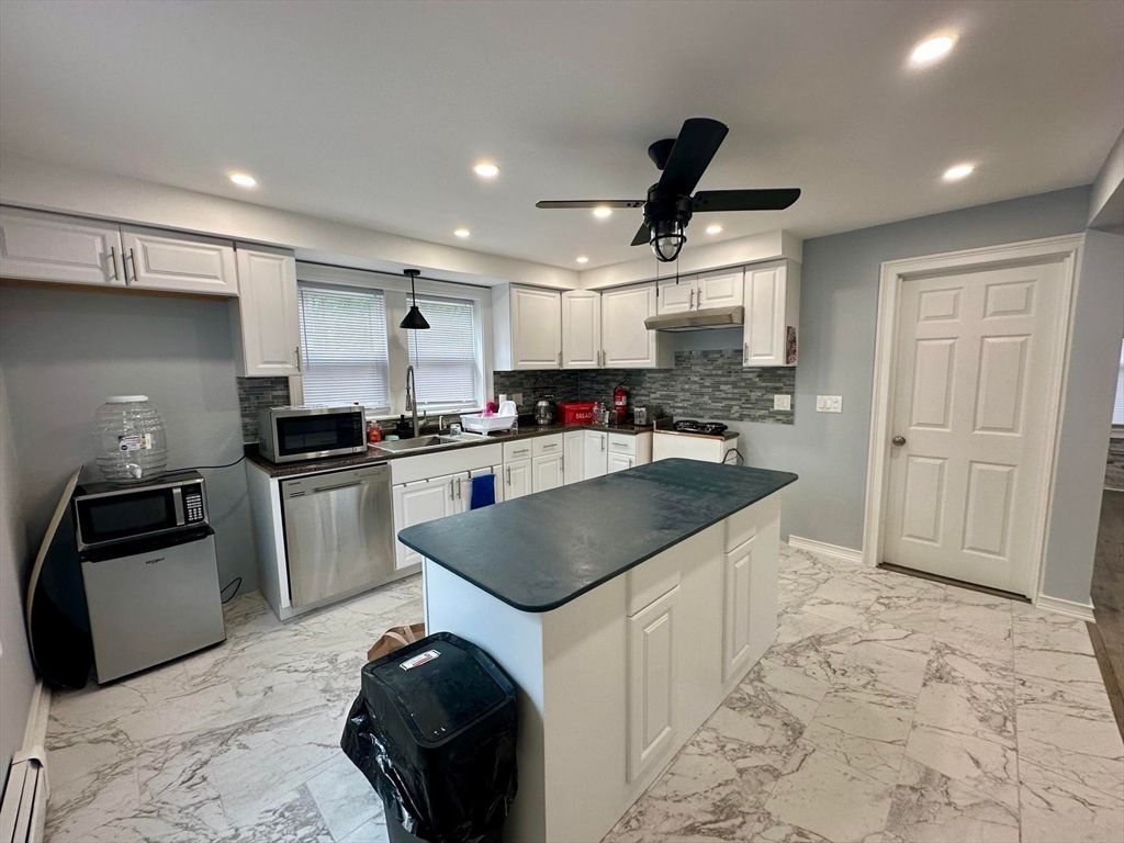Interior, Kitchen, Marble, Pendant Lights, Recessed Lighting