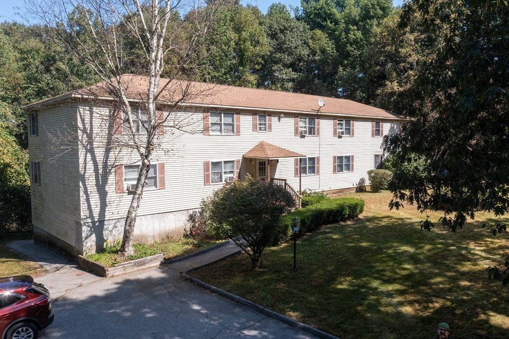 Backyard, Exterior, Facade, Georgian