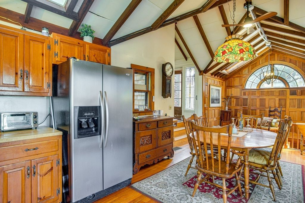 Dining room, Interior, Kitchen, Pendant Lights, Wooden Beams, Wood Texture Flooring, Wooden Walls