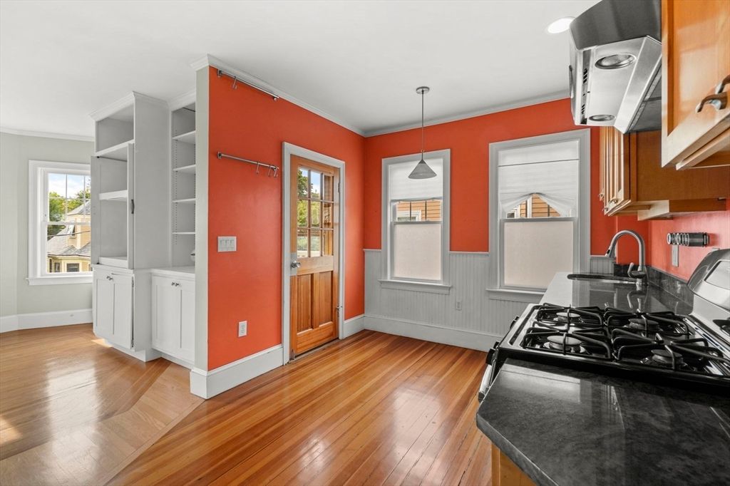 Interior, Kitchen, Pendant Lights, Wood Texture Flooring