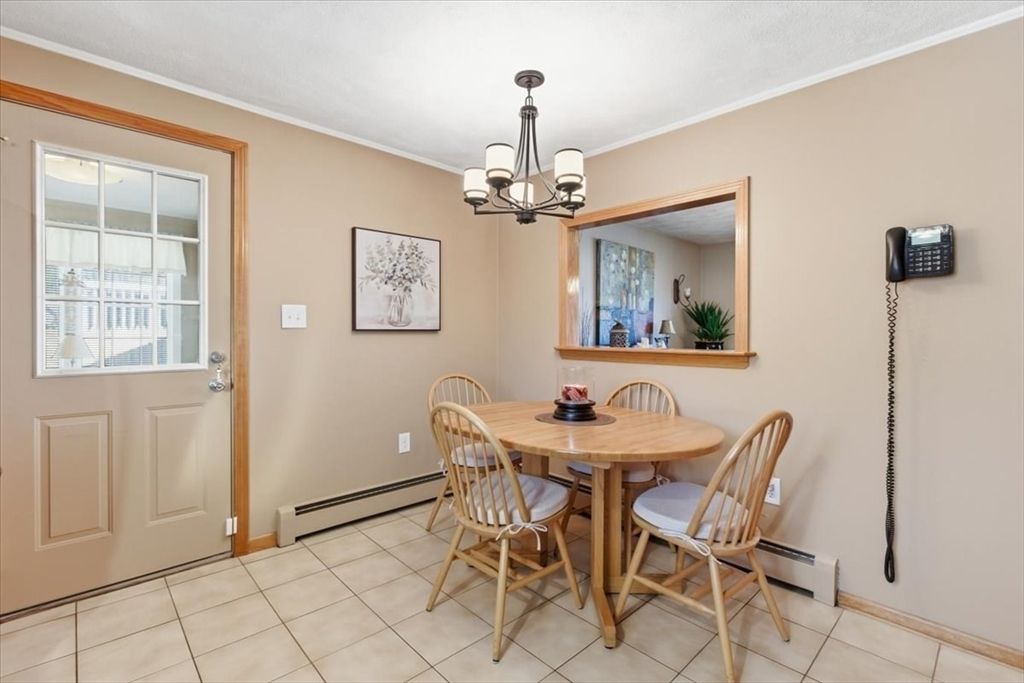 Chandelier, Dining room, Interior