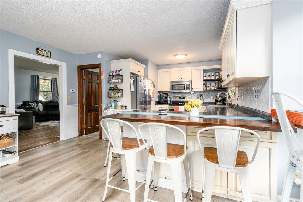 Interior, Kitchen, Living room, Stainless Steel Appliances, Wood Texture Flooring