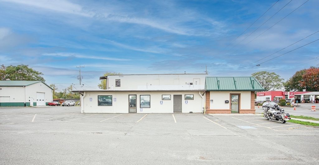Detached Garage, Exterior, Facade, Farmhouse