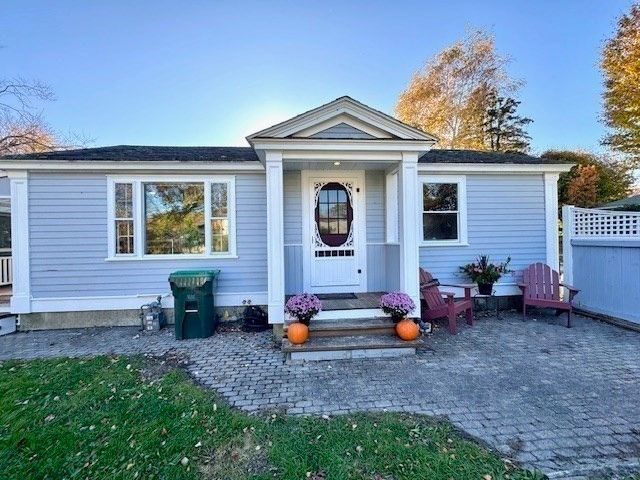 Exterior, Facade, Cape Cod