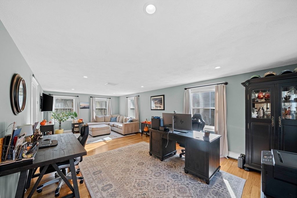 Home Office, Interior, Recessed Lighting, Wood Texture Flooring