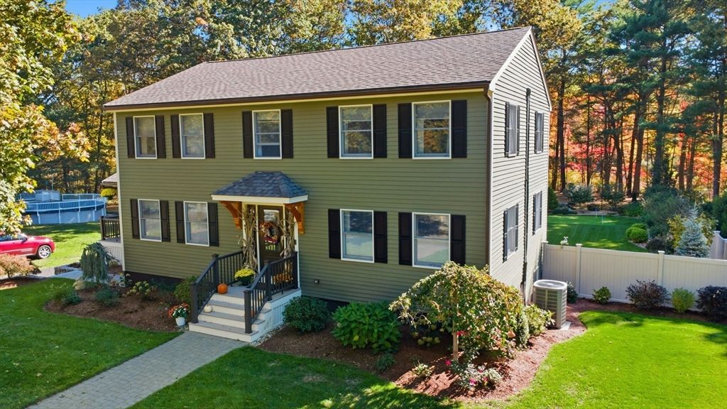 Exterior, Facade, Georgian