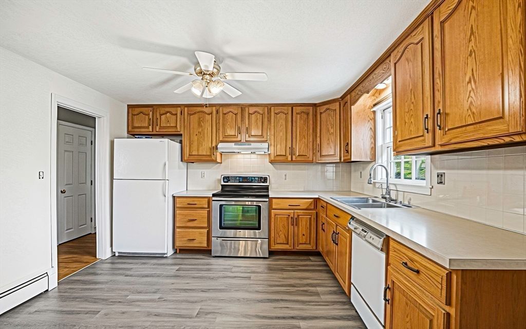 Interior, Kitchen, Stainless Steel Appliances, Wood Texture Flooring