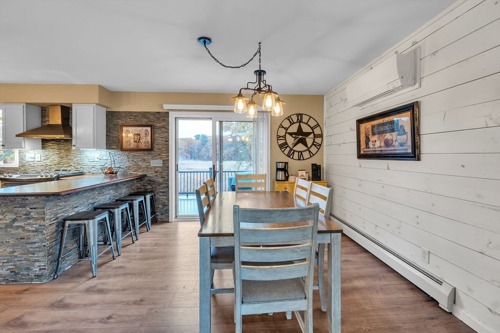 Dining room, Interior, Kitchen, Pendant Lights, Stone Walls, Wood Texture Flooring