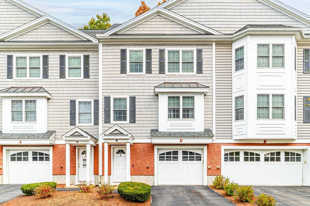 Attached, Exterior, Facade, Brick Facade, Rowhouse