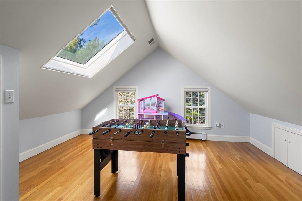 Game Room, Interior, Wood Texture Flooring